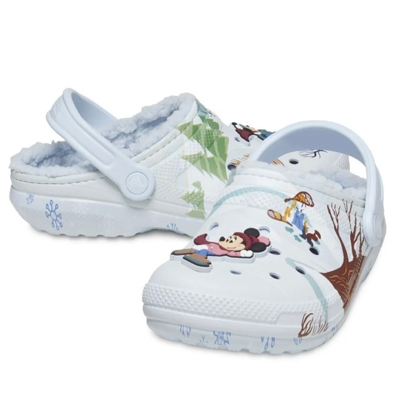 💙 Disney Christmas Holiday 2023 Crocs Mickey And Minnie Skating New with tags! - Picture 2 of 14